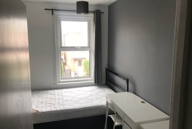 6 bed house, Winton, Bournemouth, BH92PA - Image 9