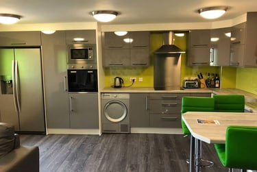 4 bed flat, Gildart Street, City centre, Liverpool, L38ET - Image 2