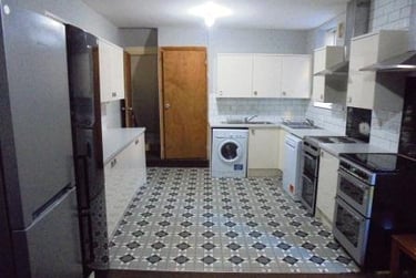 9 bed house, Mauldeth Road Fallowfield, Fallowfield, Manchester, M204NF - Image 2