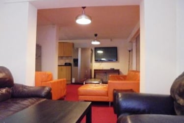 9 bed house, Derby Road, Fallowfield, Fallowfield, Manchester, M146US - Image 2