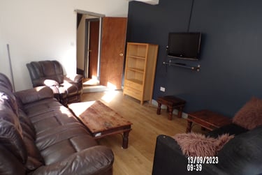 8 bed house, Booth Avenue, Fallowfield, Manchester, M146RB - Image 2