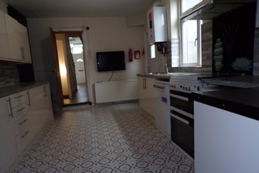 7 bed house, Talbot Road, Fallowfield, Manchester, M146TA - Image 3