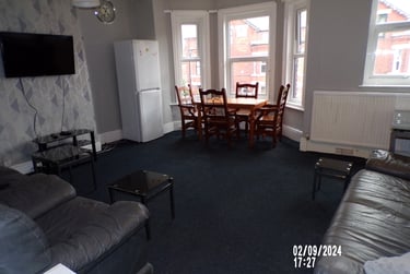 7 bed house, Goulden Road, West Didsbury, Manchester, M204ZF - Image 3
