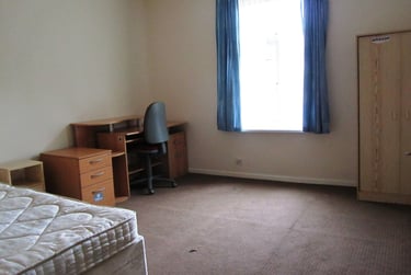 9 bed house, Mauldeth Road, Fallowfield, Manchester, M204NF - Image 6