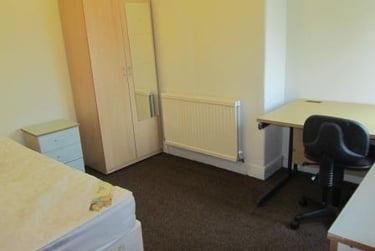 9 bed house, Mauldeth Road, Fallowfield, Manchester, M204NF - Image 6