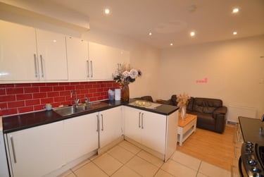 5 bed house, Milverton Road, Victoria Park, Manchester, M145PL - Image 2
