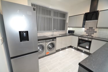 6 bed house, Belgrave Avenue, Longsight, Manchester, M145DL - Image 13