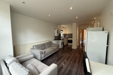 6 bed house, Belgrave Avenue, Longsight, Manchester, M145DL - Image 3