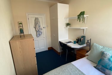 6 bed house, Marle Hill Road, Francis Close Hall, Cheltenham, GL504LP - Image 3