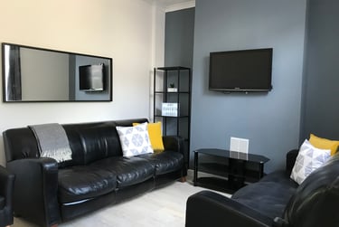 7 bed house, Alvin Street, Kingsholme, Gloucester, GL13EN - Image 1