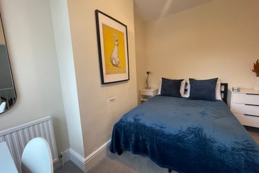 4 bed house, Alstone Avenue, St Pauls, Cheltenham, GL518EJ - Image 1