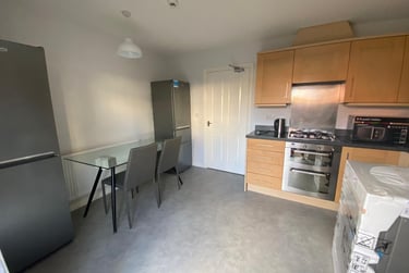 5 bed house, Longhorn Avenue, Kingsholm, Gloucester, GL12BL - Image 1