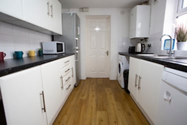 5 bed house, St. Pauls Road, Francis Close Hall, Cheltenham, GL504ES - Image 2