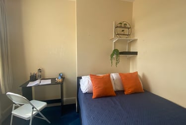 8 bed house, Monson Avenue, City Centre, Cheltenham, GL504EN - Image 3