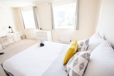 5 bed house, Old Spot Walk, Kingsholm, Gloucester, GL12BL - Image 3