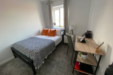 5 bed house, Longhorn Avenue, Kingsholm, Gloucester, GL12BL - Image 3