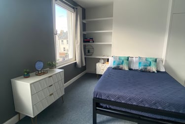 6 bed house, Marle Hill Parade, Francis Close Hall, Cheltenham, GL504LG - Image 4