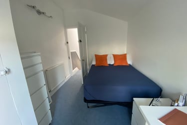 6 bed house, Marle Hill Parade, Francis Close Hall, Cheltenham, GL504LG - Image 6