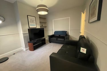 4 bed house, Alstone Avenue, St Pauls, Cheltenham, GL518EJ - Image 7