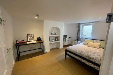 6 bed house, Marle Hill Parade, Francis Close Hall, Cheltenham, GL504LG - Image 8