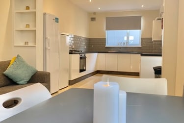 1 bed house, Rhyddings park road, Brynmill, Swansea, SA20AQ - Image 2
