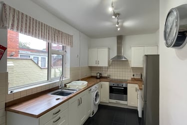 4 bed house, Sibthorp street, City Centre, Lincoln, LN57SH - Image 2
