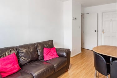 5 bed house, Queens Drive, Stoughton, Guildford, GU29PP - Image 3