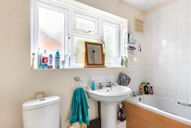 4 bed house, Cabell road, Near university, Guildford, GU28JQ - Image 5