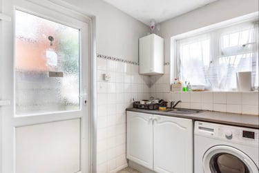 4 bed house, Cabell road, Near university, Guildford, GU28JQ - Image 4