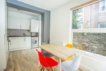 5 bed house, Clifton Place, Greenbank, Plymouth, PL48HX - Image 3