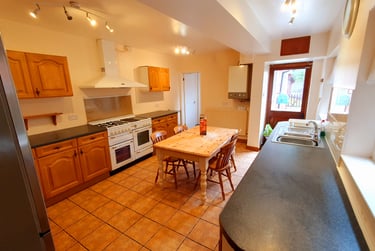 4 bed house, Swan Road, Kingsholm, Gloucester, GL13BJ - Image 3