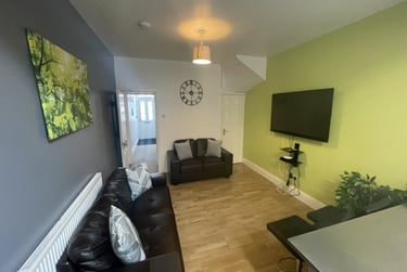 5 bed house, Gulson Road, Hillfields, Coventry, CV12HY - Image 2