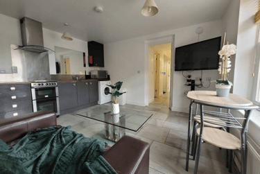 2 bed flat, Willowbank Mews, Hillfields, Coventry, CV12BN - Image 1