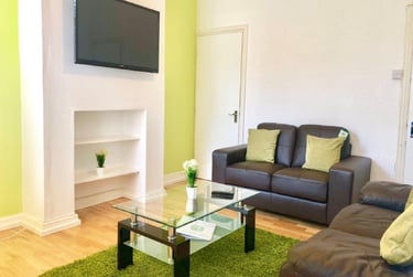 5 bed house, Carmelite Road, Hillfields, Coventry, CV12BX - Image 1