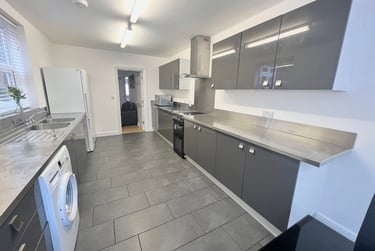 6 bed house, St. Georges Road, Ball hill, Coventry, CV12DJ - Image 12