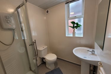 6 bed house, St. Georges Road, Ball hill, Coventry, CV12DJ - Image 14