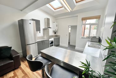 5 bed house, Irving Road, Hillfields, Coventry, CV12AX - Image 1