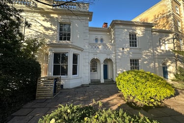 9 bed house, Cheyne Walk, City Centre, Northampton, NN15PT - Image 1