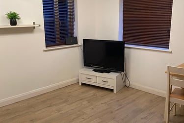 2 bed flat, Henry Bird Way, Southbridge, Northampton, NN48GB - Image 4