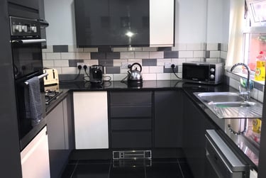 6 bed house, Cedar Grove, Fallowfield, Manchester, M146YF - Image 2