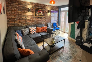 4 bed house, Braemar Road, Fallowfield, Manchester, M146PS - Image 1