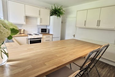 4 bed house, Hanover St, St pauls, Cheltenham, GL504HQ - Image 1