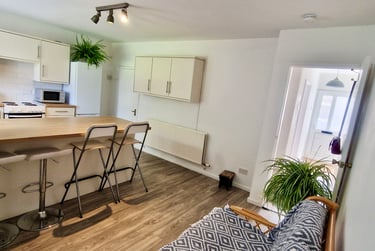 4 bed house, Hanover St, St pauls, Cheltenham, GL504HQ - Image 2