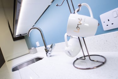 1 bed studio, Sidney Street, City Centre, Sheffield, S14AX - Image 3