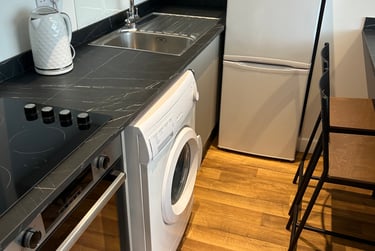 2 bed flat, Tang Hall Lane, Layerthorpe, York, YO103RJ - Image 3