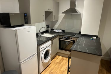 2 bed flat, Tang Hall Lane, Layerthorpe, York, YO103RJ - Image 4