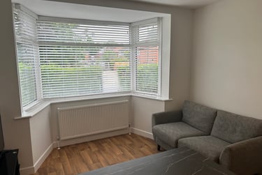 2 bed flat, Tang Hall Lane, Layerthorpe, York, YO103RJ - Image 2