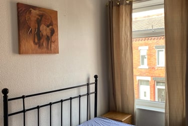 2 bed house, Mere Avenue, Weaste, Salford, M65QW - Image 2