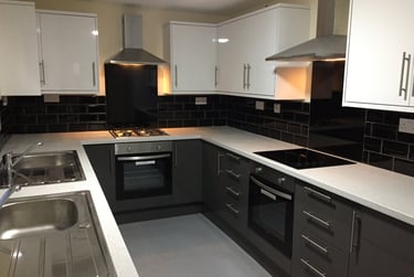 7 bed house, Woodlands Road, Teesside university, Middlesbrough, TS13BW - Image 1