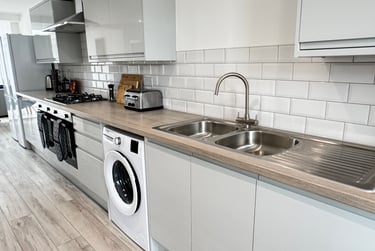 6 bed house, St Pauls Road, University of Portsmouth, Portsmouth, PO54AB - Image 1